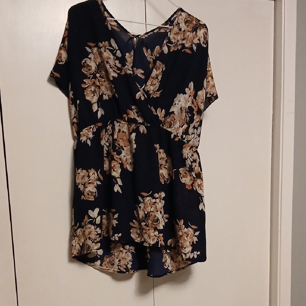 Torrid Navy Floral V-Neck Blouse - Picture 1 of 4